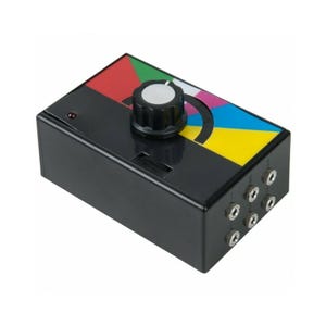 Amplificateur avec potentiomètre à codes couleurs