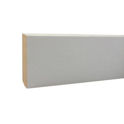 Plinthe angles vifs en MDF revêtu papier blanc l.244 x H.7 x Ep.1 cm