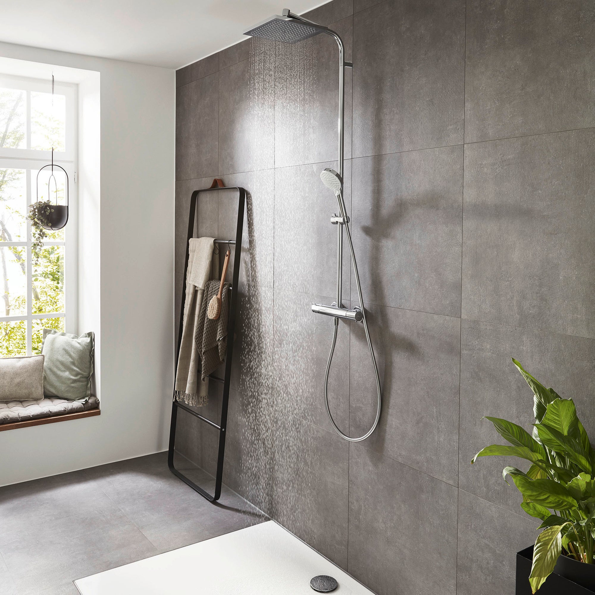 Colonne de douche avec mitigeur thermostatique Crometta E240 26785000