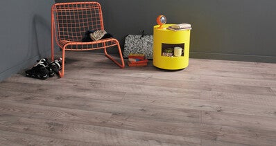 revetement de sol stratifie decor chataignier antique ep 10 mm colis de 1 73 m bricoman