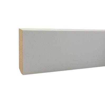 Plinthe angles vifs en MDF revêtu papier blanc l.244 x H.12 x Ep.1,2 cm 0