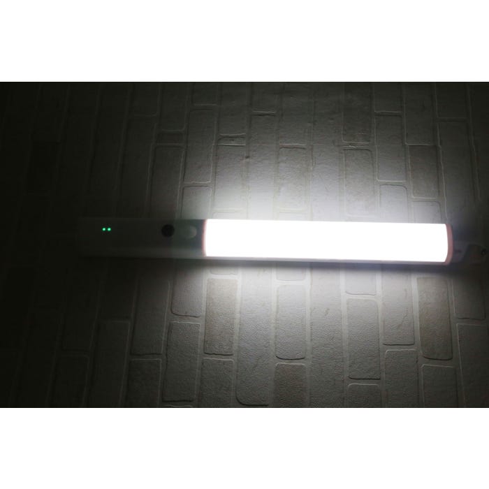 Projecteur LED solaire avec détecteur de mouvement  - LUCECO 5
