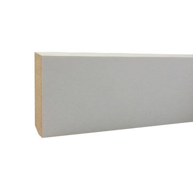 Plinthe angles vifs en MDF revêtu papier blanc l.244 x H.7 x Ep.1,2 cm 0