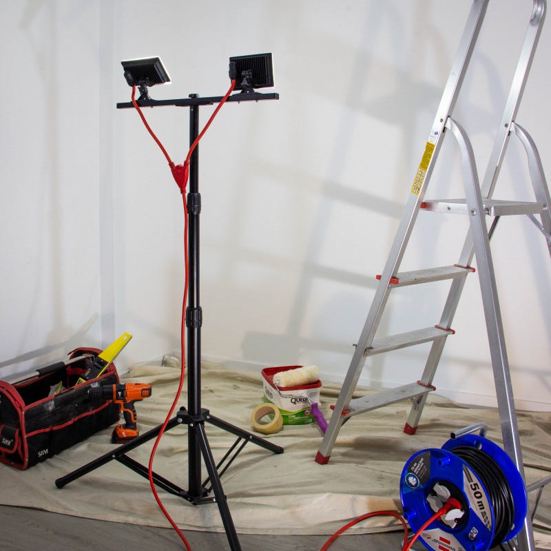 Xanlite - Projecteur de Chantier LED sur Pied, Filaire, x2 Têtes, 10 W, 2 x 800 Lumens - PR10W2T 1