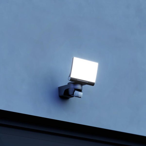 Projecteur LED extérieur avec détecteur de mouvement Steinel XLED