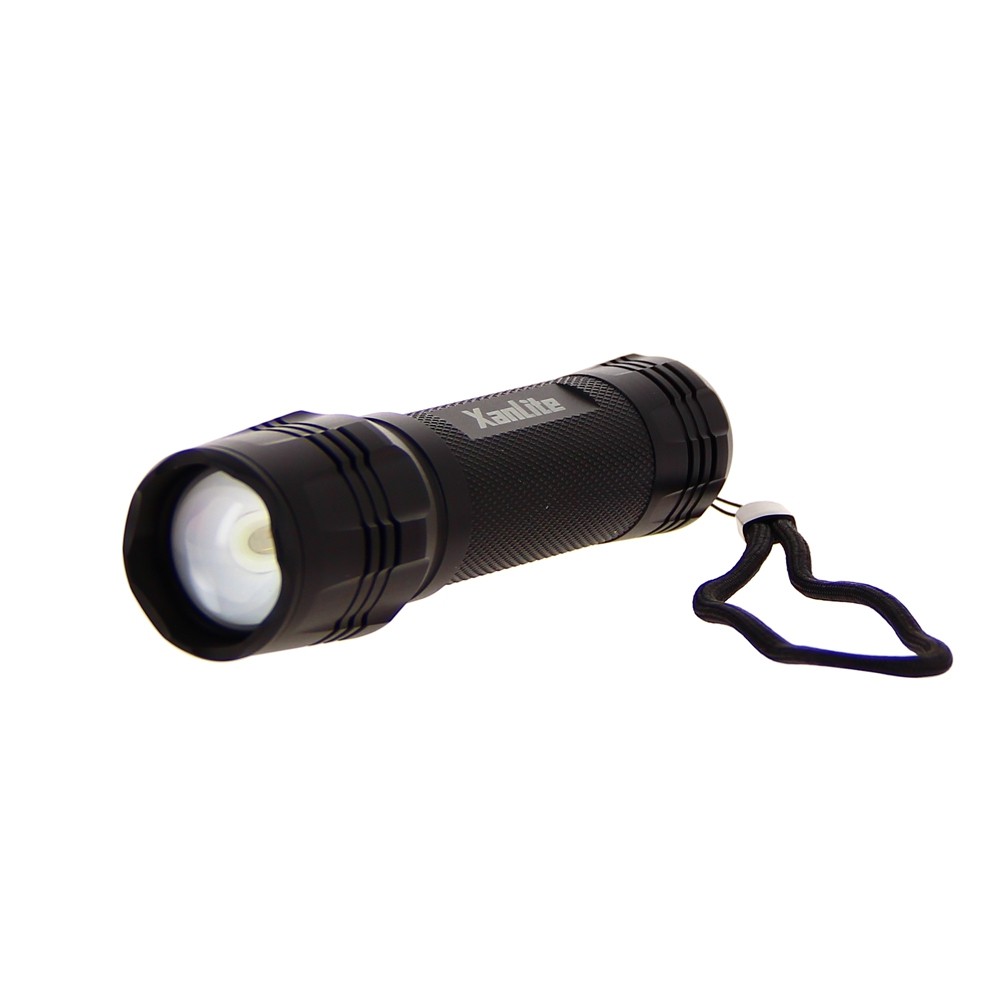 Lampe Torche LED Métallique, x3 Modes d'Eclairage, 600 Lumens, Piles Incluses