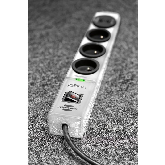 Brennenstuhl Multiprise hugo! Blanche - 3 prises + 2 prises USB - avec parafoudre et 2m de cable 19.500A 2
