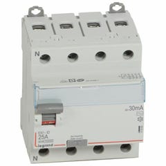 Interrupteur différentiel DX³-ID arrivée haute et départ bas à vis 4P 400V type AC 4 modules 30mA 25A - LEGRAND - 411660