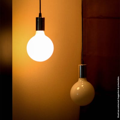 Ampoule LED déco éclairante Globe Opaline au verre lacté, culot E27, 12W cons. (100W eq.), 1521 lumens, lumière blanc neutre 3