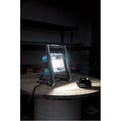 Lampe MAKITA 14.4/18 V - Sans batterie, ni chargeur - Fonctionne sur secteur - DEADML805