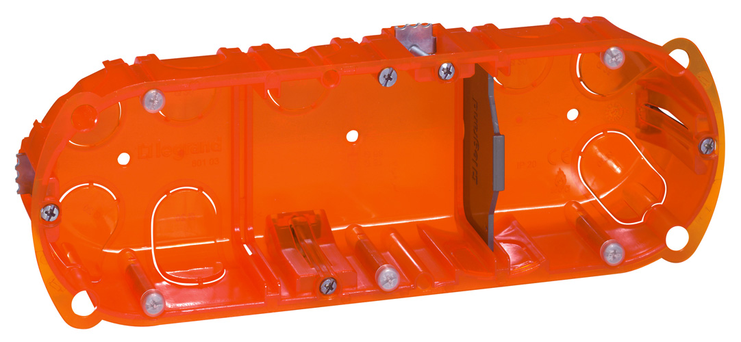 Boite batibox LEGRAND multimateriaux 3 postes 40mm