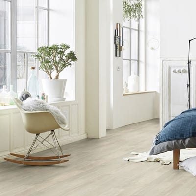 Sol PVC Smart - Atelier aspect bois vintage blanc - 4m x 3m en rouleau - Tarkett