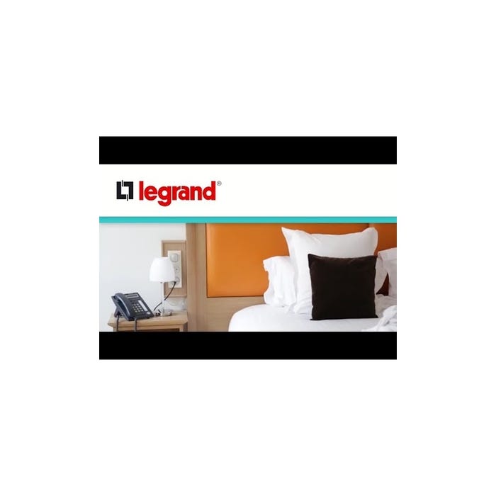 Legrand 067128 - Prise De Courant - 4 X 2p+t - Compacte Précâblée Standard - Céliane 3