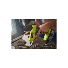 Pack RYOBI Pistolet à colle 18V OnePlus R18GLU-0 - 1 Batterie 3.0Ah High Energy - 1 Chargeur ultra rapide 1
