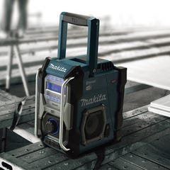Makita MR004GZ Corps de radio de chantier sans fil 14,4/18/40V Li-Ion - FM/AM - DAB+ - Bluetooth - 230V 4