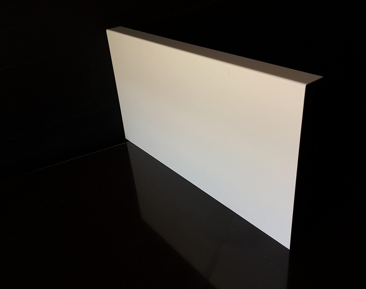 Bandeau De Rive Banc Pure, Ral 9010 Brillant , Épaisseur 1 Mm, 1 Pli Retour 2,5 Cm , Largeur 22 Cm , Longueur 140 Cm