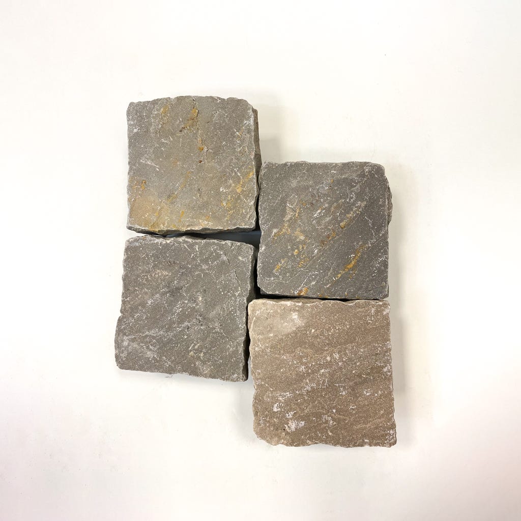 Pavé pierre naturelle Grès Kandla Gris 14x14cm Ep. 3 à 5cm (vendu au m²) - Ligerio 1