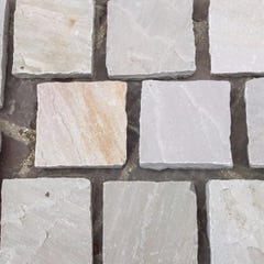 Pavé pierre naturelle Grès Kandla Beige - 14x14cm Ep. 5 à 7 cm (vendu au m²) - Ligerio 0