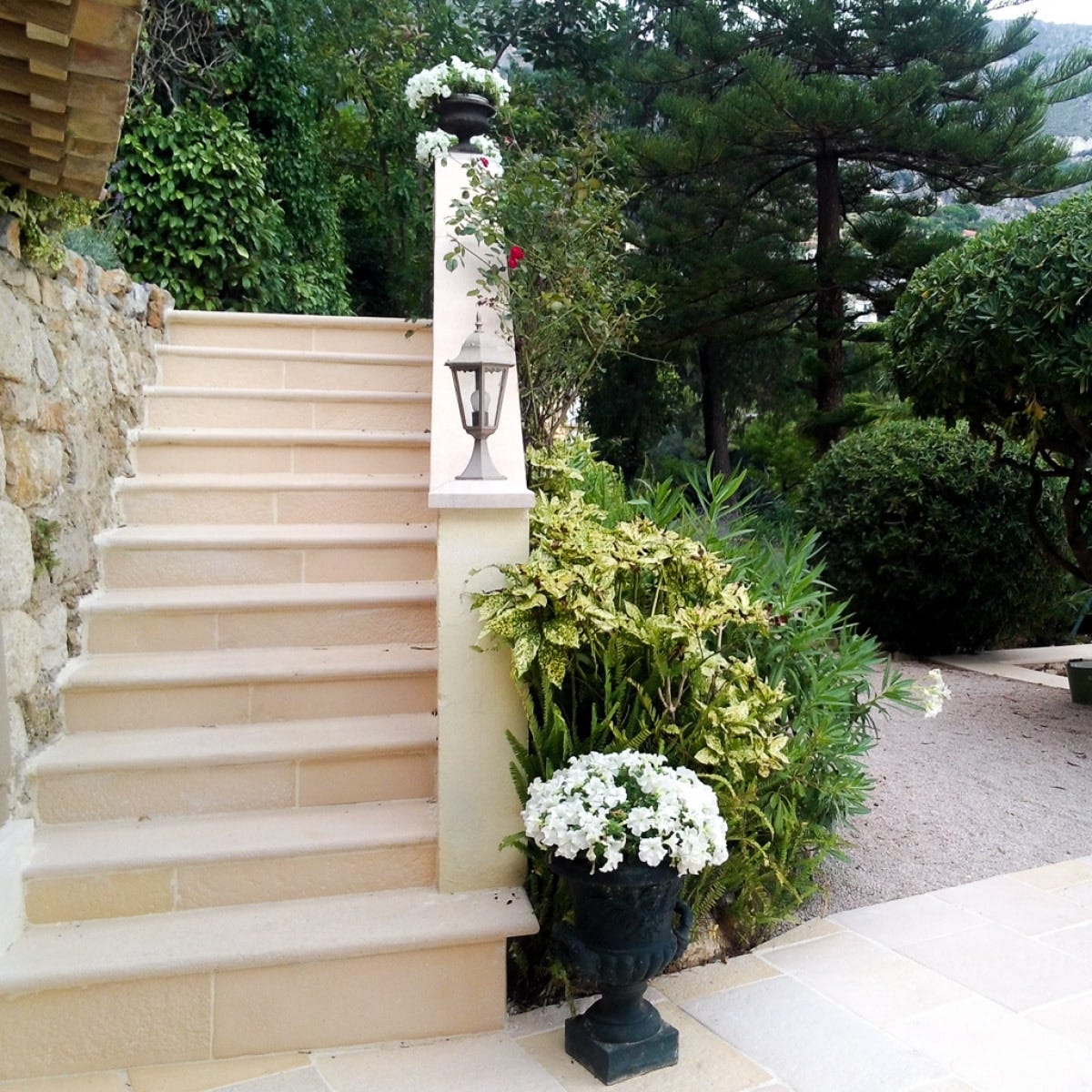Marche d'escalier en pierre - 120x34 cm Ep. 2 cm évidée - (vendu à la pièce) - Ligerio 3